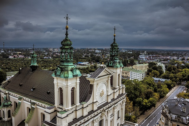 Zdjęcie do artykułu o kosztach pogrzebu w mieście